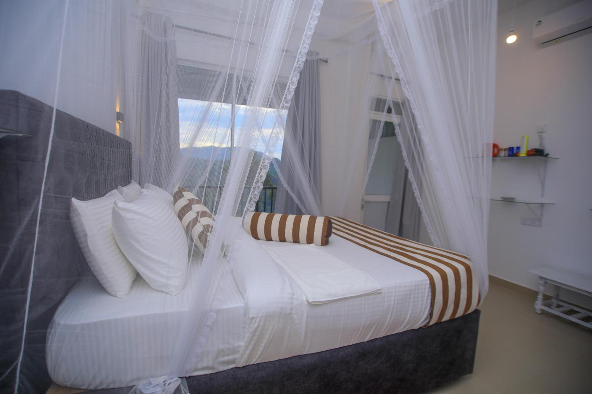 Ella Nimal Nest Inn Bagian luar foto