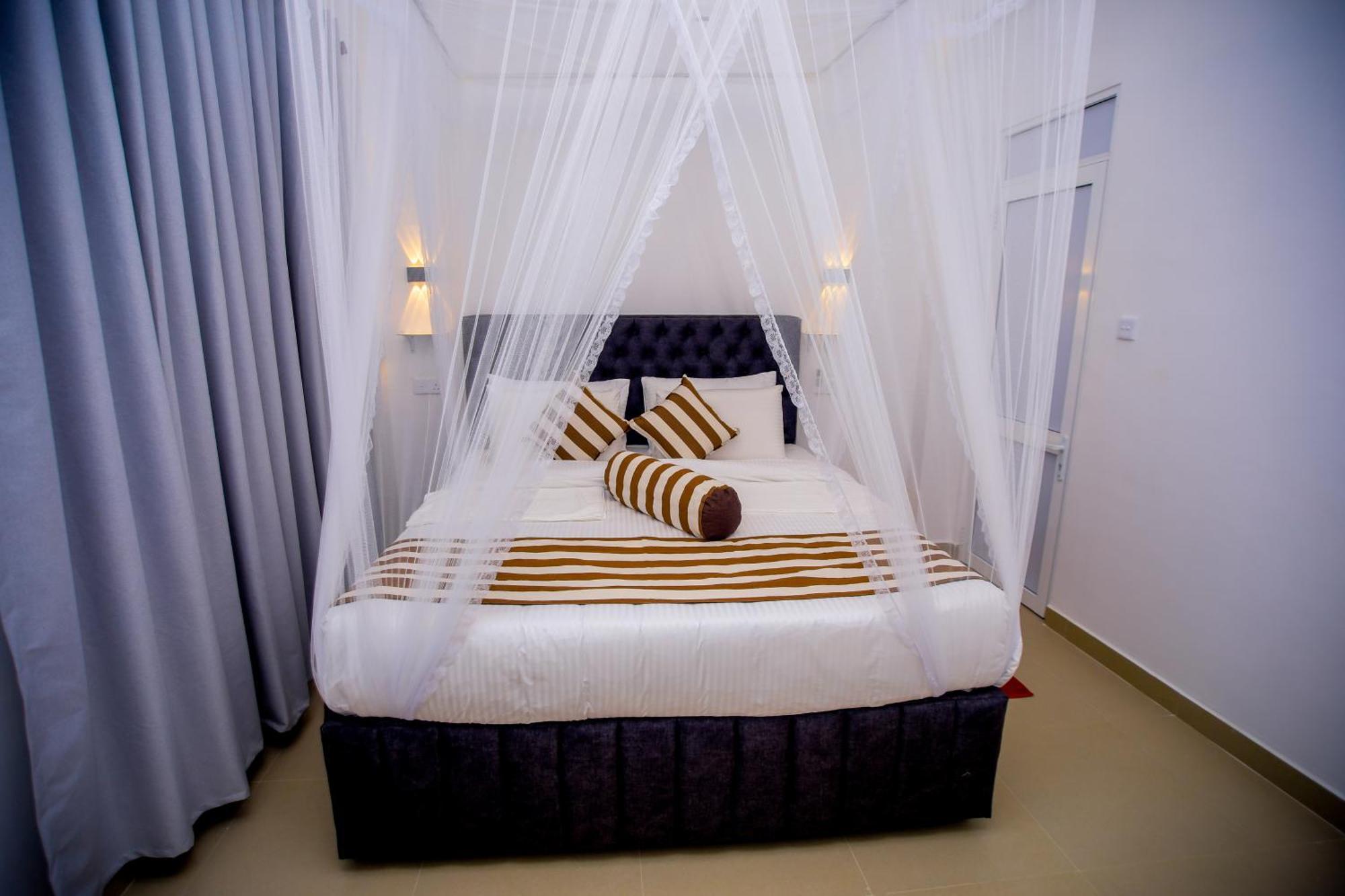 Ella Nimal Nest Inn Bagian luar foto